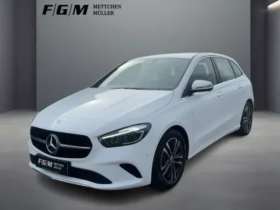 Gebraucht Mercedes B180 Progressive 136 PS (100 kW) 2025 Unilack polarweiß Van / Kleinbus