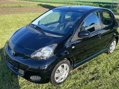 Używany Toyota Aygo Cool 68 KM (50 kW) 2009 Czarny Hatchback