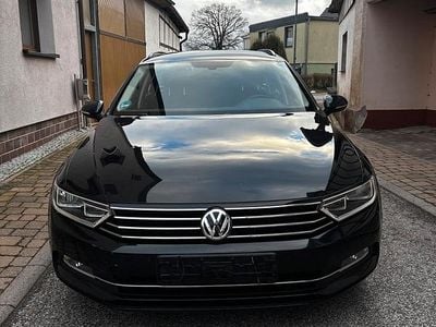 Gebraucht VW Passat 150 PS (110 kW) 2016 Blau Kombi