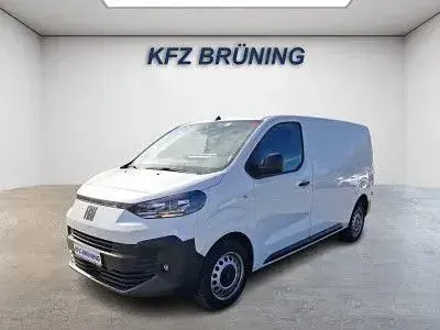 Gebraucht Fiat Scudo 145 PS (106 kW) 2024 Weiß Van