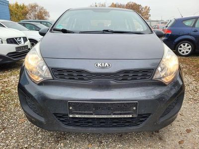 Second-hand Kia Rio 86 CP (63 kW) 2014 Gri Berlinǎ