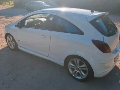 Gebraucht Opel Corsa OPC 69 PS (50 kW) 2012 Weiß Kleinwagen