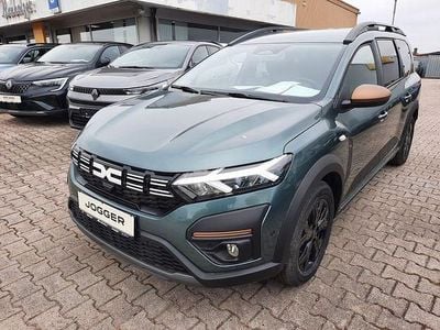 Neu Dacia Jogger Extreme 101 PS (74 kW) 2025 Grün Van / Kleinbus