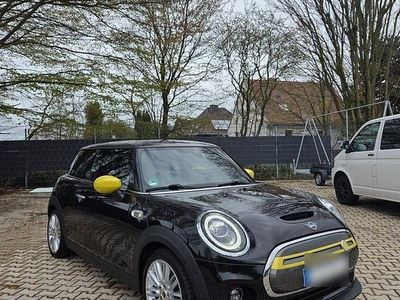 Gebraucht Mini Cooper SE 135 kW (184 PS) 2021 Schwarz Kleinwagen