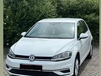 Gebraucht VW Golf VII Comfortline 110 PS (80 kW) 2017 Weiß Limousine