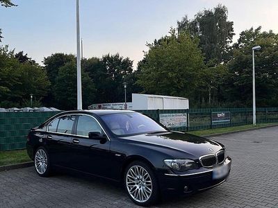 Gebraucht BMW 745 330 PS (242 kW) 2007 Blau Limousine