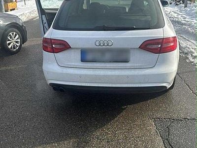 Gebraucht Audi A4 140 PS (102 kW) 2014 Weiß Kombi
