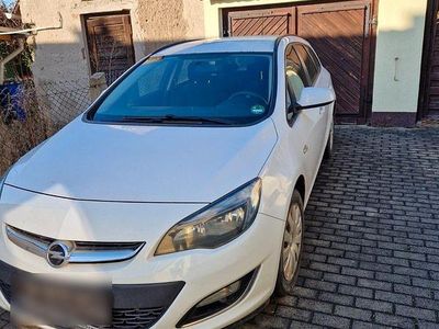 Gebraucht Opel Astra Eco 110 PS (80 kW) 2013 Weiß Kombi