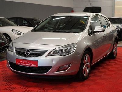 Gebraucht Opel Astra 116 PS (85 kW) 2010 Silber Limousine