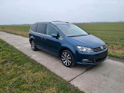Second-hand VW Sharan Highline 184 CP (135 kW) 2016 Albastru Monovolum