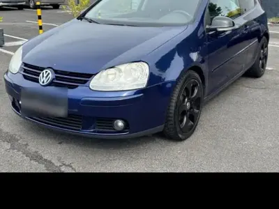 Gebraucht VW Golf V 105 PS (77 kW) 2005 Blau Kleinwagen