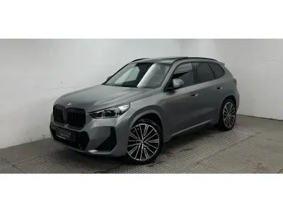 Gebraucht BMW X1 M Sport 197 PS (144 kW) 2023 Individual frozen pure (metallic) SUV