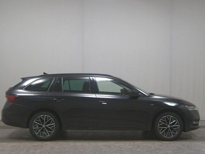 Gebraucht Skoda Octavia Clever 150 PS (110 kW) 2023 Schwarz Kombi