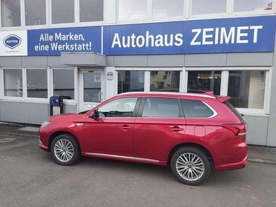 Używany Mitsubishi Outlander P-HEV Edition 135 KM (99 kW) 2018 Czerwony SUV