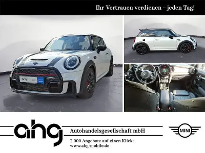 Używany Mini John Cooper Works 231 KM (169 kW) 2024 Biały Hatchback