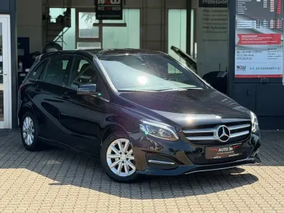 Gebraucht Mercedes B180 Style 122 PS (89 kW) 2017 Schwarz Kleinwagen