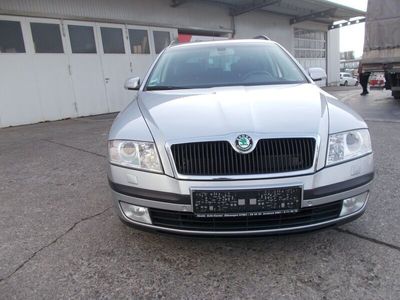 gebraucht Skoda Octavia Combi Elegance