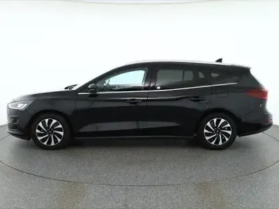 Gebraucht Ford Focus Titanium X 125 PS (91 kW) 2025 Agateblackmet. Kombi