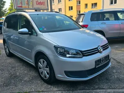 Gebraucht VW Touran Comfortline 140 PS (102 kW) 2013 Silber Van / Kleinbus
