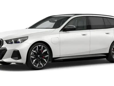 Gebraucht BMW 550e Comfort Edition 489 PS (359 kW) 2025 Weiß Kombi