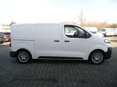 Używany Opel Vivaro Edition 120 KM (88 kW) 2021 Andere Minivan