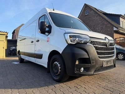 Weiß Gebraucht 2023 Renault Master Van / Kleinbus | 19.800 €