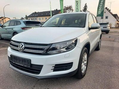 Weiß Gebraucht 2014 VW Tiguan Trendline SUV | 13.490 € (Teuer)