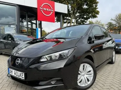 Gebraucht Nissan Leaf Visia 110 kW (150 PS) 2023 Schwarz Kleinwagen