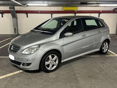Mercedes B200