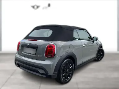 Gebraucht Mini ONE 102 PS (75 kW) 2022 Grau metallic Kleinwagen
