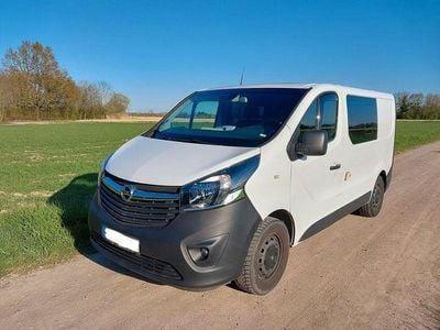 Gebraucht Opel Vivaro 125 PS (91 kW) 2018 Weiß Van / Kleinbus