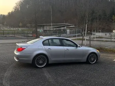 Używany BMW 530 Shadowline 258 KM (189 kW) 2006 Srebrny Sedan/Limuzyna
