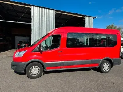 Gebraucht Ford Transit Trend 105 PS (77 kW) 2018 Rot Van