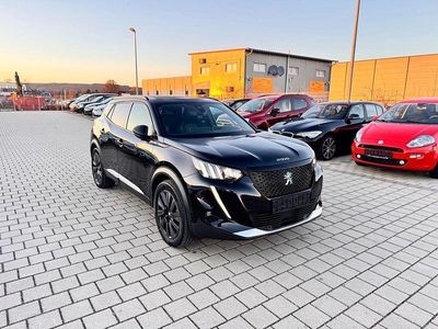 Gebraucht Peugeot e-2008 GT-line 100 kW (136 PS) 2022 Schwarz SUV