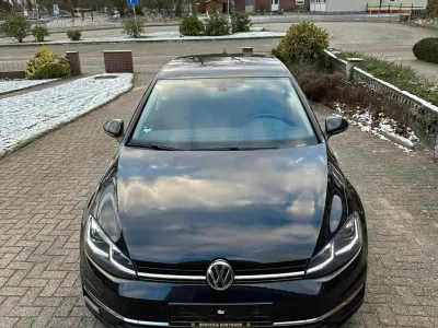 Gebraucht VW Golf VII Highline 150 PS (110 kW) 2017 Schwarz Kleinwagen