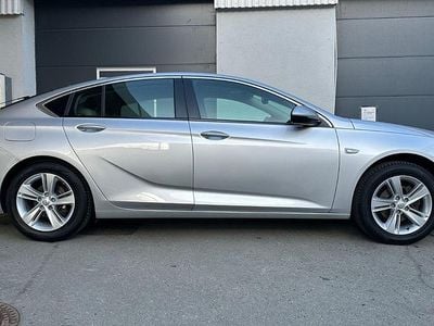 Second-hand Opel Insignia Innovation 165 CP (121 kW) 2018 Argintiu Berlinǎ