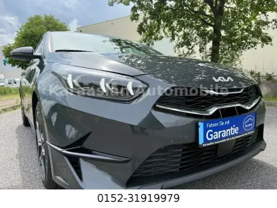 Gebraucht Kia Ceed Spirit 160 PS (117 kW) 2023 Grau Kleinwagen