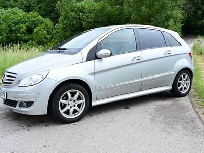 Mercedes B200
