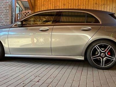 Gebraucht Mercedes A180 AMG line 136 PS (100 kW) 2020 Grau Limousine