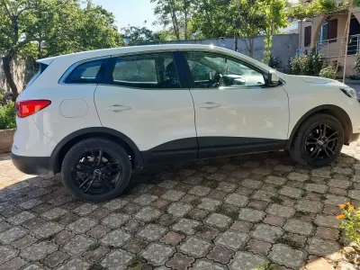 Gebraucht Renault Kadjar Zen 140 PS (102 kW) 2019 Weiß SUV