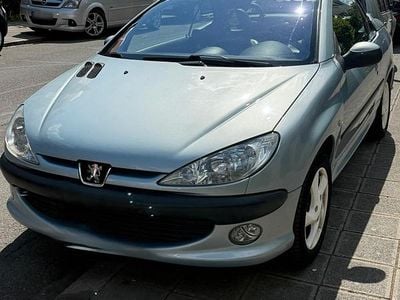 Gebraucht Peugeot 206 CC 116 PS (85 kW) 2002 Blau Cabrio