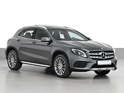 Usata Mercedes GLA200 AMG 156 CV (114 kW) 2018 Grigio SUV
