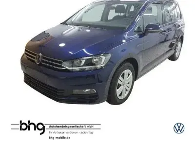 Gebraucht VW Touran Comfortline 150 PS (110 kW) 2025 Blau Van / Kleinbus