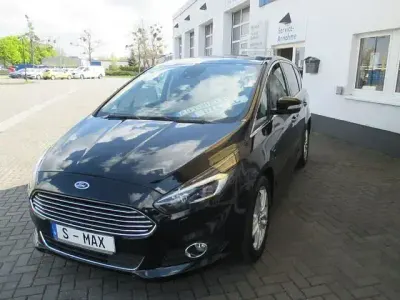 Używany Ford S-MAX Titanium 241 KM (177 kW) 2019 Czarny Minivan