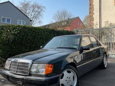 Gebraucht Mercedes E320 220 PS (161 kW) 1992 Schwarz Limousine