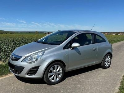 Gebraucht Opel Corsa Active 87 PS (63 kW) 2013 Silber Kleinwagen