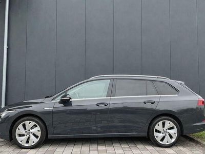 Gebraucht VW Golf VIII Style 150 PS (110 kW) 2022 Grau Kombi