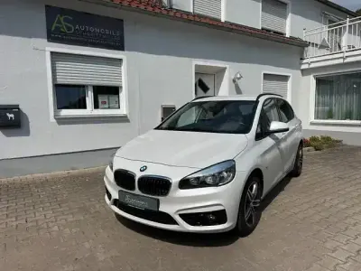 Gebraucht BMW 218 Active Tourer Sport Line 136 PS (100 kW) 2016 Weiß Van / Kleinbus