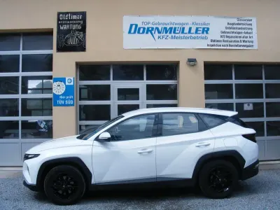 Gebraucht Hyundai Tucson Comfort 150 PS (110 kW) 2022 Polar white SUV