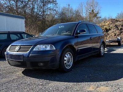 Gebraucht VW Passat Highline 131 PS (96 kW) 2004 Blau Kombi